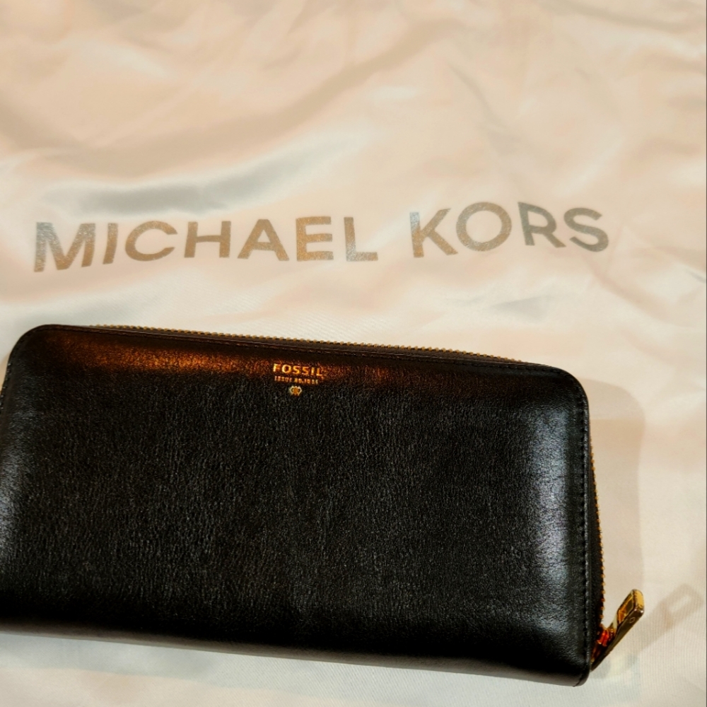 Fossil wallet